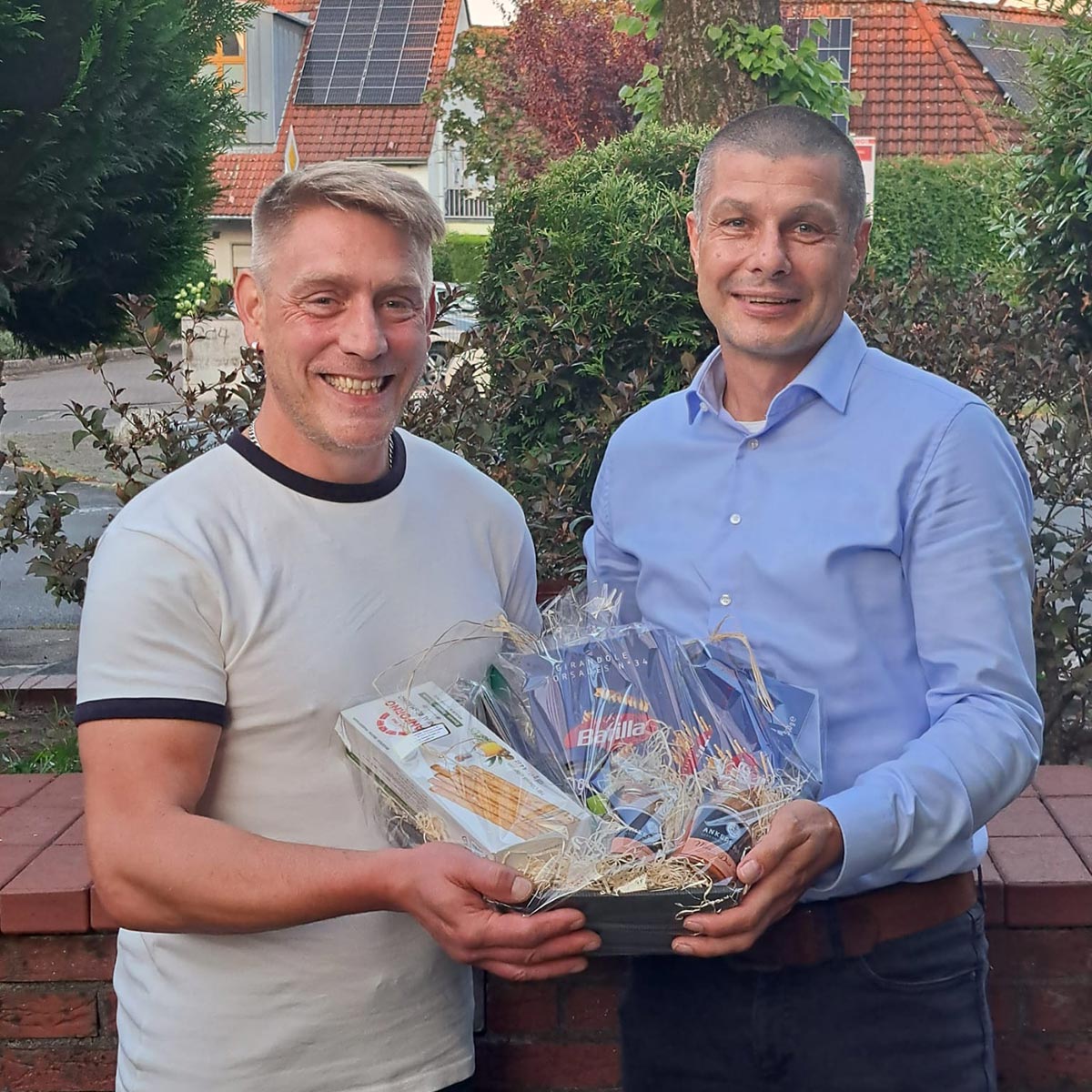 Engel Küchenmontagen - 10 Jahre Frank – herzlichen Glückwunsch zum Jubiläum! Engel Küchenmontagen - 10 Jahre Frank – herzlichen Glückwunsch zum Jubiläum!